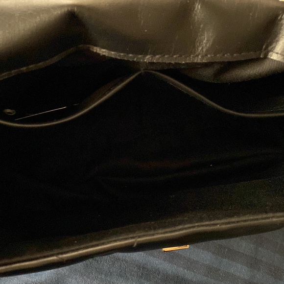 Greek calf quilted leather bag with gold chains - Picture 7 of 11